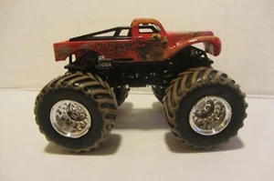 Camión coleccionable Hot Wheels Monster Jam escala 1:64 a presión capitanes maldición - Imagen 1 de 7