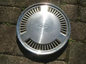 Chevy Celebrity Bow Tie 13 inch Hub Cap. - Picture 1 of 3