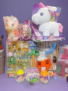 Adopt Me Einhorn & Erdbeere Plüsch Super Set mit Mystery Eiern & Coffee Shop Set - Bild 1 von 1