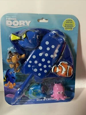 SwimWays Disney Finding Dory Mr. Ray Dive and Catch Game, Bath Toys NEW - Image 1 of 4