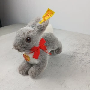 Steiff Hoppy Rabbit 13 cm EAN 1501/13 con bottone e etichetta gialla sul petto - Foto 1 di 10