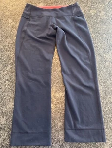 Lululemon Größe 6 Damen marineblaue kurze Caprihose guter Zustand mit Gesäßtasche - Bild 1 von 4