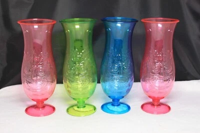 Juego de 4 copas de plástico Tiki de verano coloridas fiesta temática Luau fiesta hawaiana Foto 1 de 4