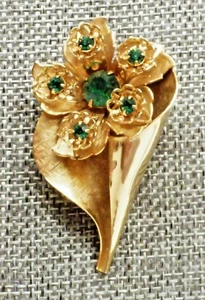 A3) Gorgeous Vintage Gold-tone Pin w/ Emerald Color Crystal Flower - Picture 1 of 3