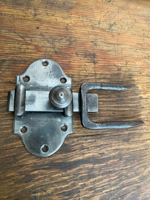 Ancien gros verrou en fer forgé pour porte,serrure ferrure heurtoir penture - Photo 1/4