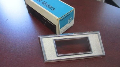 1969 CHEVROLET IMPALA BELAIR CAPRICE REAR SIDE MARKER BEZEL NOS LEFT SIDE - Image 1 of 4