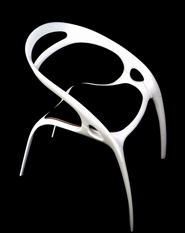 Silla Bernhardt blanca magnesio Go de Ross Lovegrove Foto 1 de 4