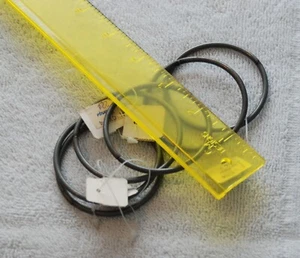 D - Vintage Metal Welded Round Rings - Lot of 6 - Macrame Craft Supply - Picture 1 of 1