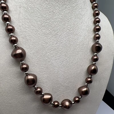 "Collar de perlas sintéticas marrón chocolate tono plata cuentas 18""-21"" (6400)" Foto 1 de 4