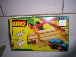 BRIO 33359 Wooden Railway Level Crossing Barriers Sweden AGE 3+ NIB - Picture 1 of 3