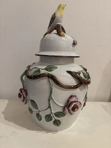 Rorstrand Schweden Rokoko große Deckel Fayence Urne mit Blumen und Vogel Endstück - Bild 1 von 10