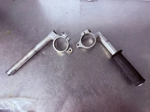 01-02 GSXR 1000 CLIP EN CLIP MANILLAR IZQUIERDO DERECHO PAR MANILLAR - Imagen 1 de 7