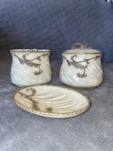 VTG Allegro Bathroom Set Of 3 Toothbrush Holder Cotton Ball Soap Dish Resin Gold - Picture 1 of 22