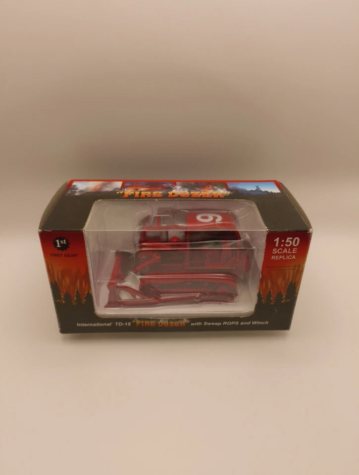 First Gear International TD-15 "Fire Dozer" Escala 1:50 Réplica - Nuevo En Caja Foto 1 de 4