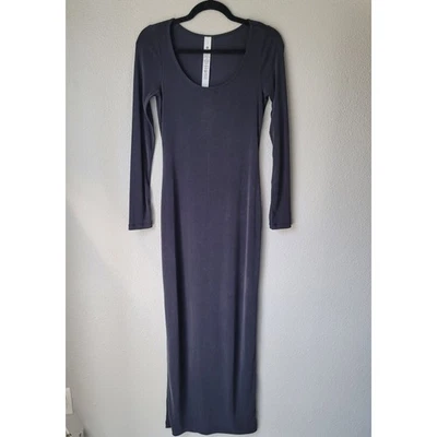 Maxi Vestido Lululemon Drapey Softstreme Manga Larga, Talla: Pequeño, Color: Negro Foto 1 de 4