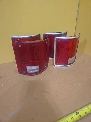 Chevrolet C10 K10 GMC 1973-1991 luces traseras luces traseras con bisel cromado lote (4) Foto 1 de 4