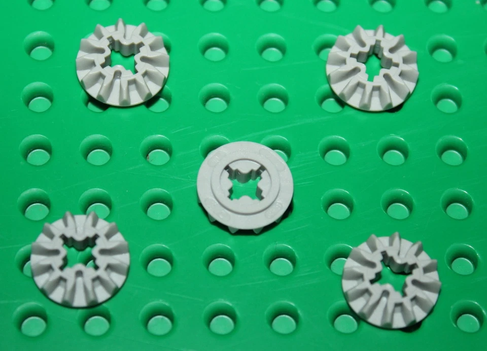 Lego OldGray Technic Gear 12 Tooth Bevel ref 6589/sets 8466-8479-8425-8485-8446 - Photo 1/1