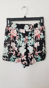 Urban Outfitters Shorts New Size Small XS Black Floral Ruffles Spring Summer - Picture 1 of 3
