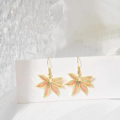 Fashion Women Jewelry Earrings Retro Glazed 3D Striped Maple Leaf Hook 1720 - Image 1 of 4