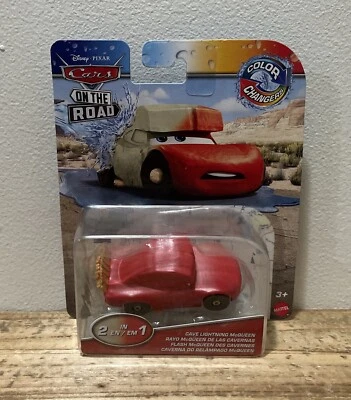Cambiadores de color Mattel Disney Pixar Cars Cave Lightning McQueen On The Road Foto 1 de 2