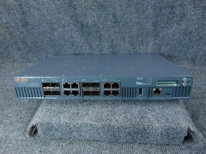 Aruba ARCN7030 Controller di gestione della rete JW687A 7030-US - Foto 1 di 11
