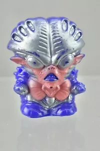 Ultraman Godzilla Ultra Monster Kaiju Alien Benzene Gashapon Finger Puppet - Picture 1 of 2