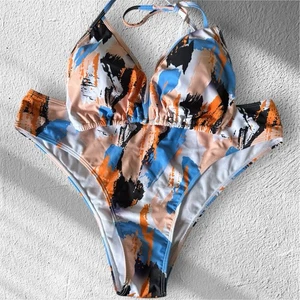 set bikini con fondo a vita alta e top stile reggicalze 3x - Foto 1 di 3