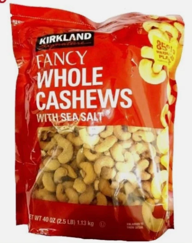 Nuevos anacardos enteros de lujo Kirkland Signaturee con sal marina - 2,5 lb, EXP 02/2026 Foto 1 de 1