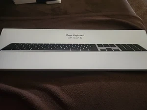 Apple Magic Keyboard with Numeric Keypad and touch ID BLACK Keys - Picture 1 of 3