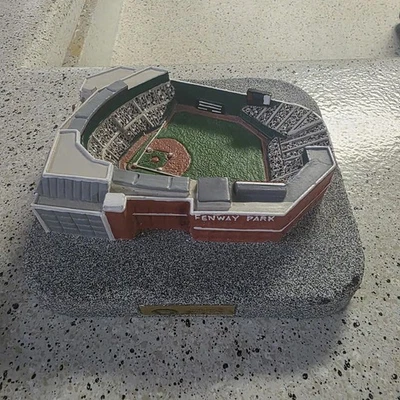 Fenway Park Stadium Replica; Sports Collectors Guild Gold Series 2000; 1119/4750 - Image 1 of 3