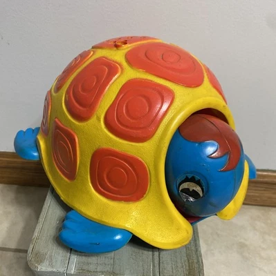 Juguete de batería de colección 1968 Tricky Tommy Turtle sin silbato sin probar Foto 1 de 4