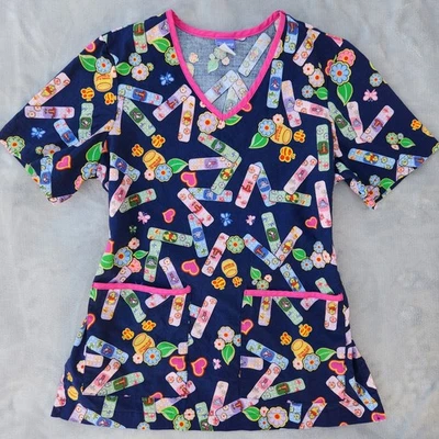 Blusa Médica Disney Winnie The Pooh Uniforme de Enfermera Talla Pequeña Usada en Excelente Condición Foto 1 de 4