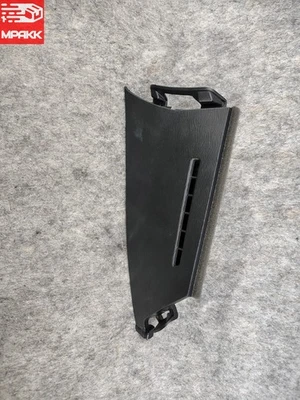 Acabamento de canto do pilar A direito Toyota Prius V 2012-2015 62225-47010 fabricante de equipamento original - Imagem 1 de 4