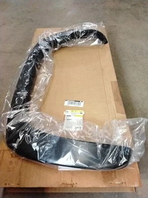 Guardabarros trasero acampanado genuino GM 1999-2007 Chevrolet GMC 88944401 LEER Foto 1 de 3