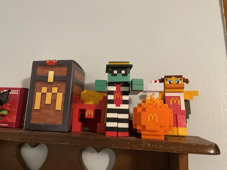 4 Minecraft McDonald’s Toys From The Movie - Image 1 of 1