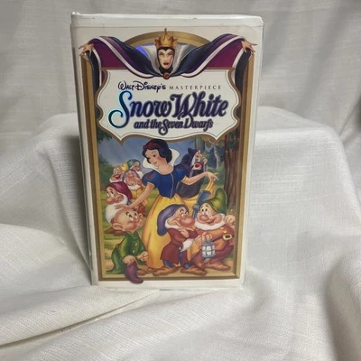 Walt Disney's Snow White and the Seven Dwarfs Masterpiece Collection VHS - Image 1 of 2