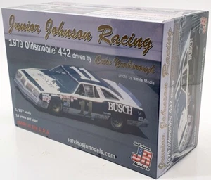 Salvinos 1/25 Scale Model Kit JJ011979D - 1979 Oldsmobile 442 C.Yarborough - Picture 1 of 5