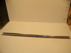 Chrysler 300 1970 moldura de parrilla OEM 2 piezas - Imagen 1 de 5