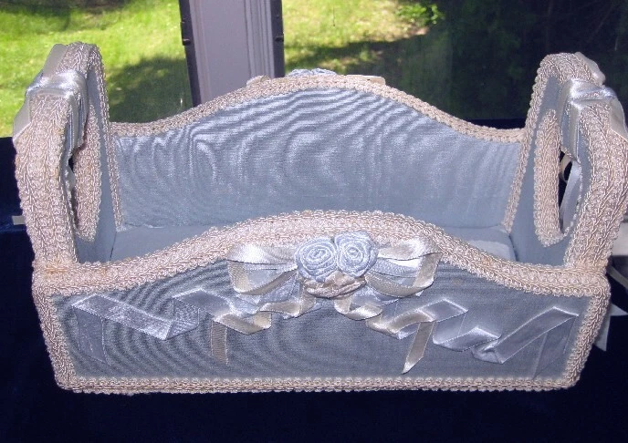 ~ NEW NORDSTROM ELEGANT  VICTORIAN BLUE RIBBON LACE BOX HANDCRAFTED GREAT GIFT ~ - Image 1 of 1