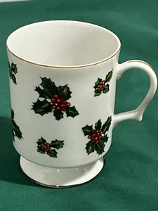 Vintage Lefton Holly Footed Mug, Retired, Christmas, VGC - Picture 1 of 9