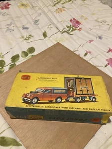 CORGI Gift Set GS19 - Chipperfields Circus LAND ROVER, ELEPHANT, CAGE - Boxed - Picture 1 of 21