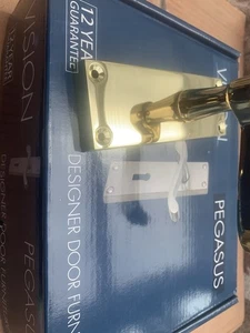 20 pts Lever Latch Victorian Brass Finish Door handles-surplus stock. - Picture 1 of 3