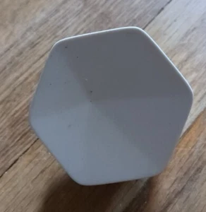(1) Xfinity xFi Pod WiFi Network Range Extender, 1st Gen, XE1-S - Picture 1 of 2