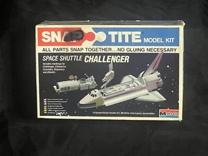 Vintage Monogram Models Space Shuttle Challenger SnapTite Model Kit #1014 - Picture 1 of 5