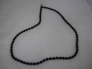 Joyería de fantasía. Collar vintage. Cristal negro facetado. Años 70. Cierre - Imagen 1 de 6