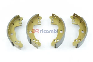 Série Mâchoires de Frein Arrière Pour Peugeot 104 Renault 14 15 18 - 72426K - Picture 1 of 4