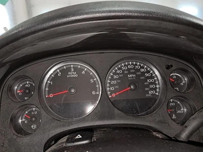 Medidor de velocímetro usado se adapta a: Chevrolet Suburban 1500 Cluster 2014 MPH mercado de EE. UU. Foto 1 de 4
