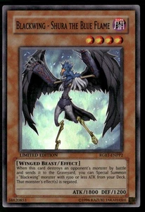 Blackwing - Shura la Llama Azul Paquete Duelista Súper Raro Colección Lata RGBT-ENP - Imagen 1 de 2