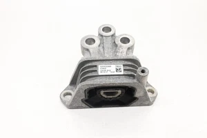 2017 - 2020 FIAT 500L LEFT TRANSMISSION MOUNT BRACKET SUPPORT OEM 52003366 - Picture 1 of 13