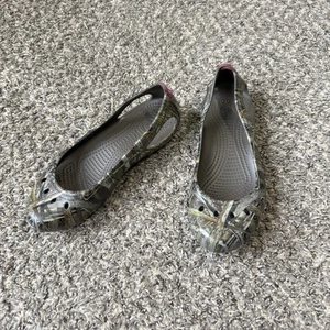 Zapato Crocs Kadee Realtree plano para mujer talla 7 camuflaje usado en excelente estado - Imagen 1 de 7